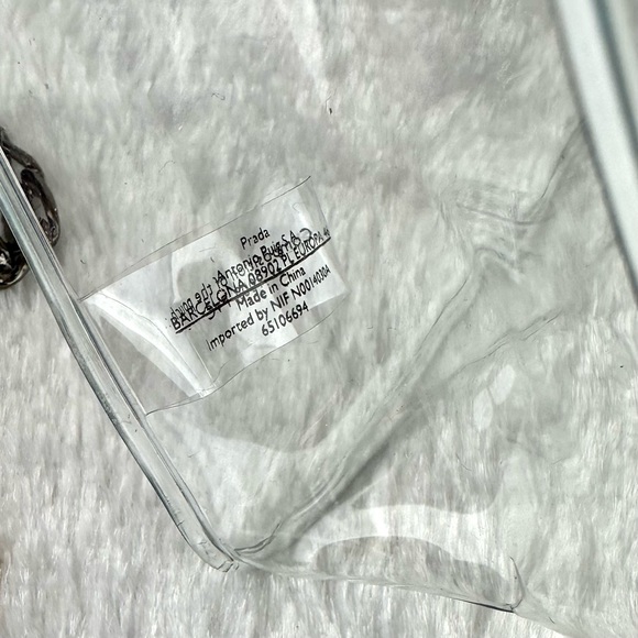 PRADA beauty line CLEAR crossbody bag for game day events with fragrances - Picture 6 of 9